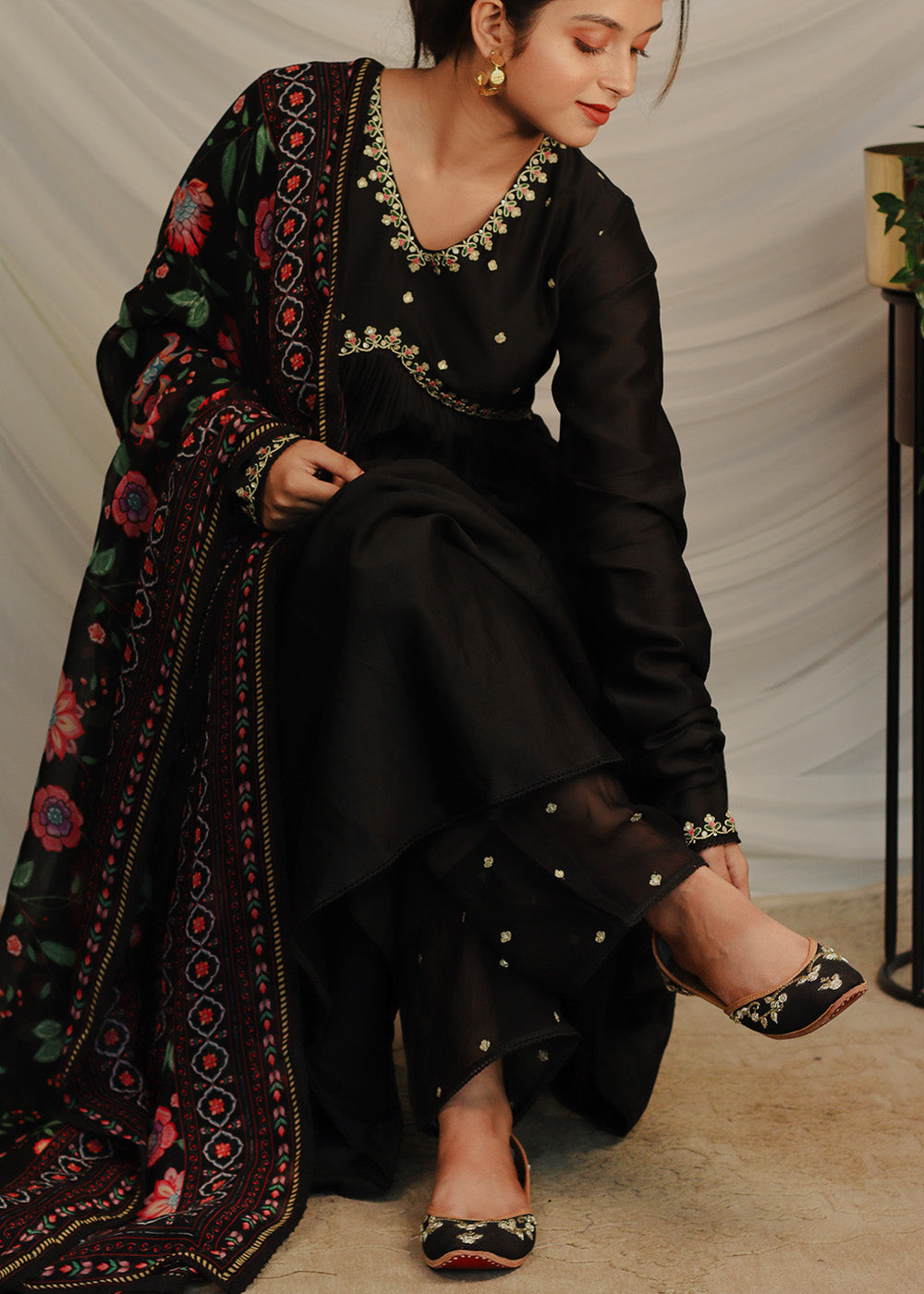 Alizeh black flared suit